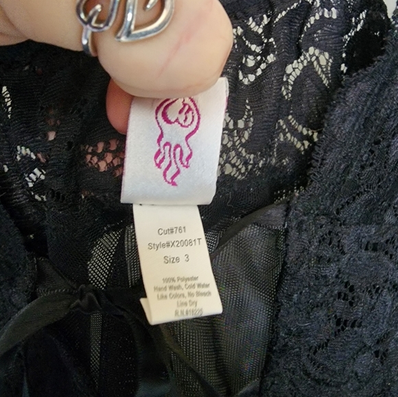 Torrid sheer black and lace cover up night lingerie - Picture 8 of 9